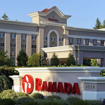 รามาดา บาย วินด์แฮม โอลิมเปีย Hotel ภายนอก รูปภาพ The Ramada Inn in Lake Stevens, Washington