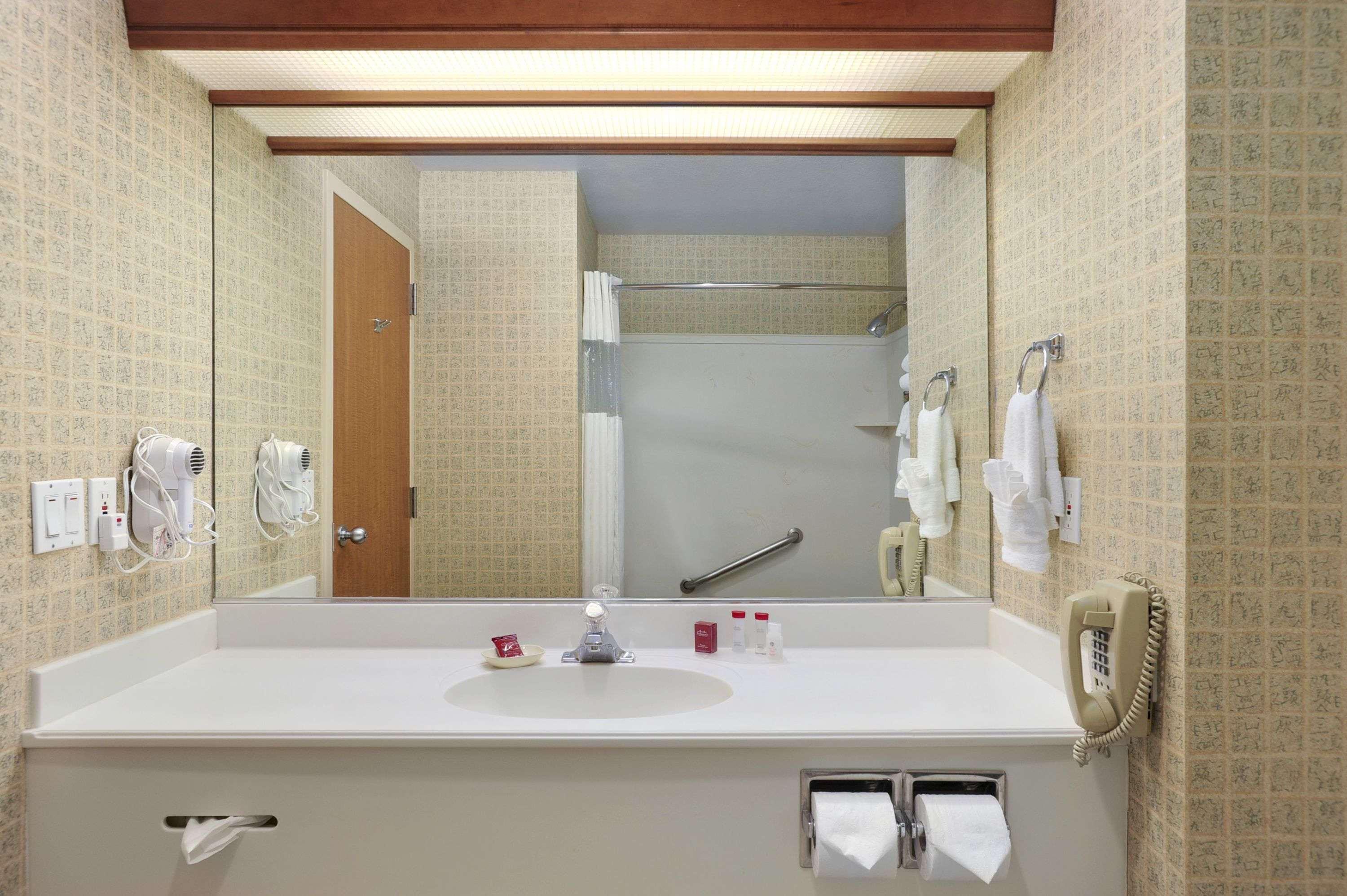 รามาดา บาย วินด์แฮม โอลิมเปีย Hotel ภายนอก รูปภาพ